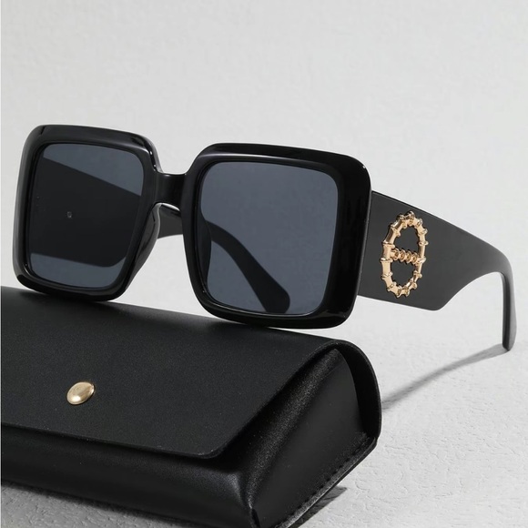 Sunglasses - Picture 1 of 1